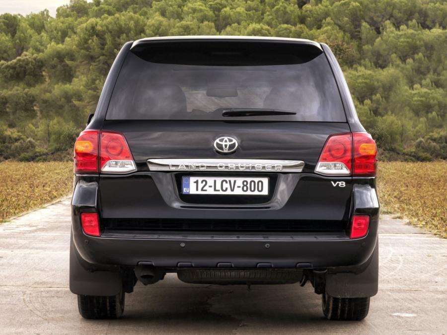  Toyota Land Cruiser 200 V8 2012 года  (фото 16 из 30)